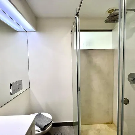 3 By Homing Apartment