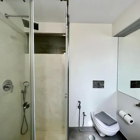 3 By Homing Apartment *